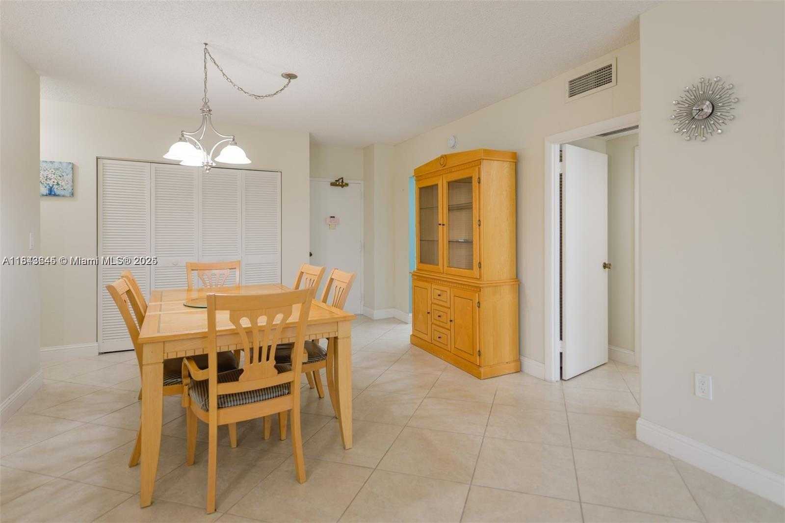 Small Image of 1980 SOUTH OCEAN DR #11N, Hallandale Beach Number 21