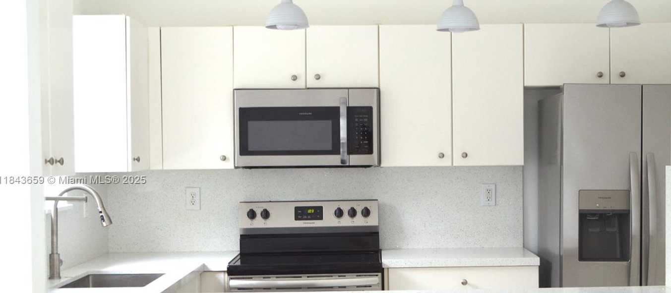 Small Image of 5660 NORTH WEST 115TH CT #206, Doral Number 3