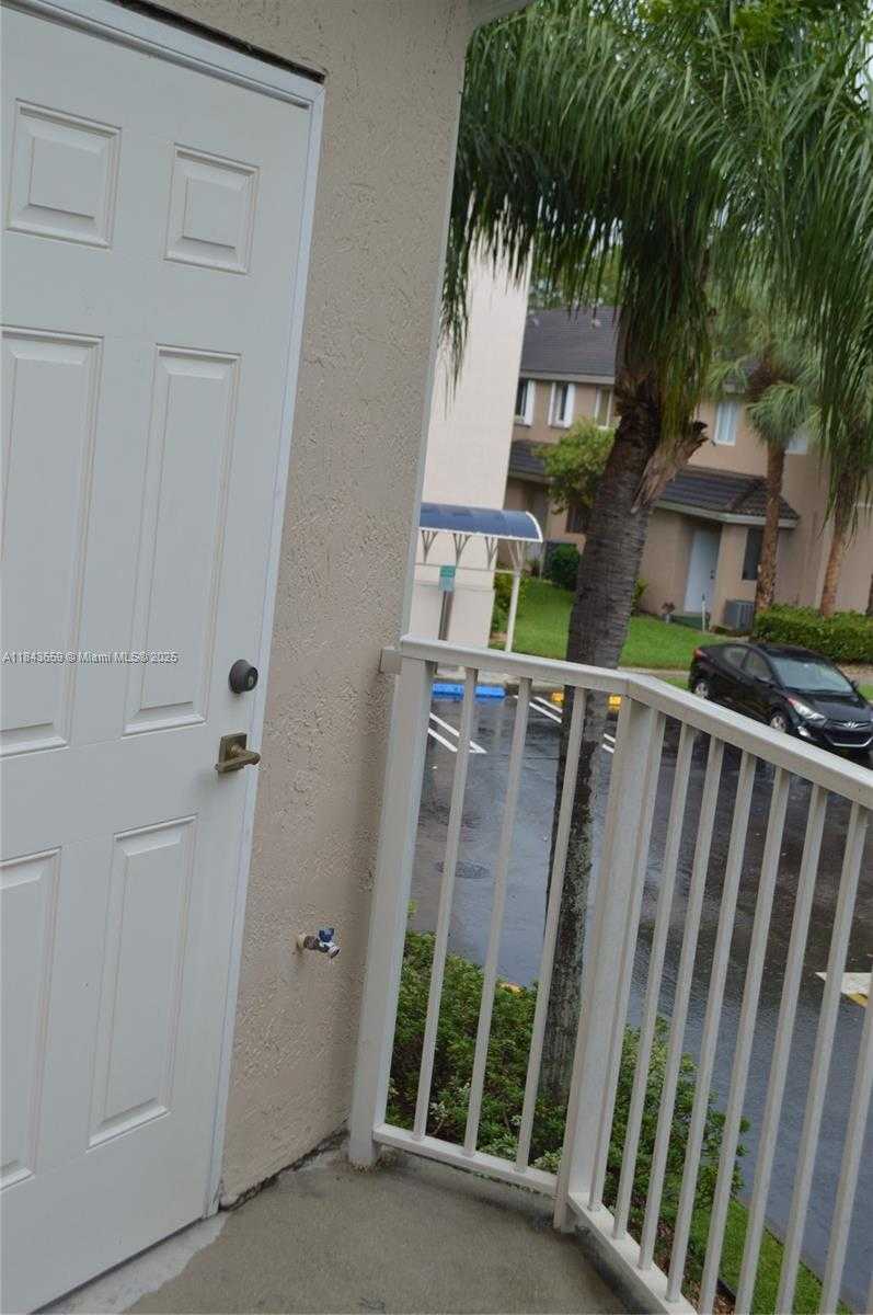 Small Image of 5660 NORTH WEST 115TH CT #206, Doral Number 7