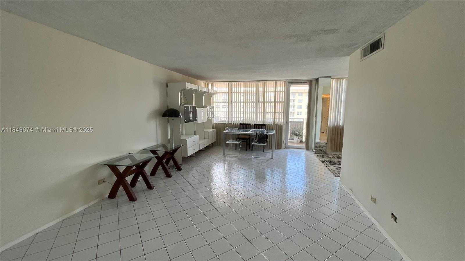 Small Image of 250 174 #2106, Sunny Isles Beach Number 12