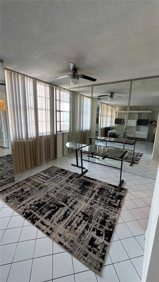 Small Image of 250 174 #2106, Sunny Isles Beach Number 8