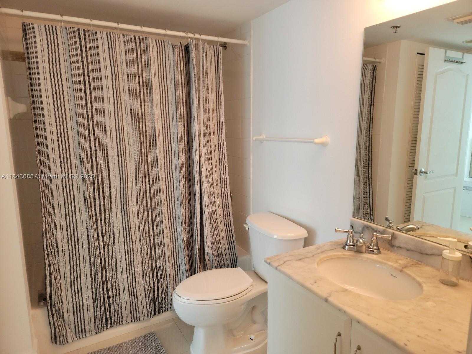 Small Image of 1200 BRICKELL BAY DR #2415, Miami Number 17