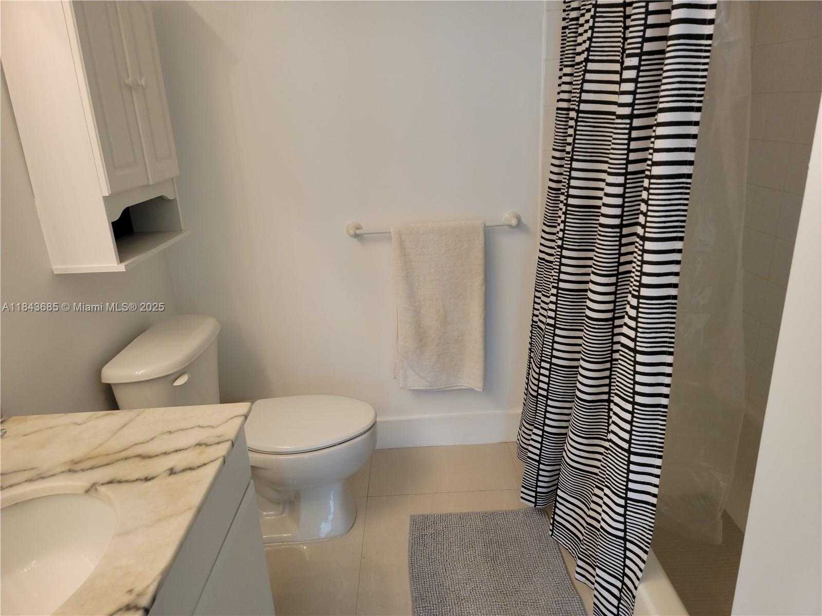 Small Image of 1200 BRICKELL BAY DR #2415, Miami Number 19