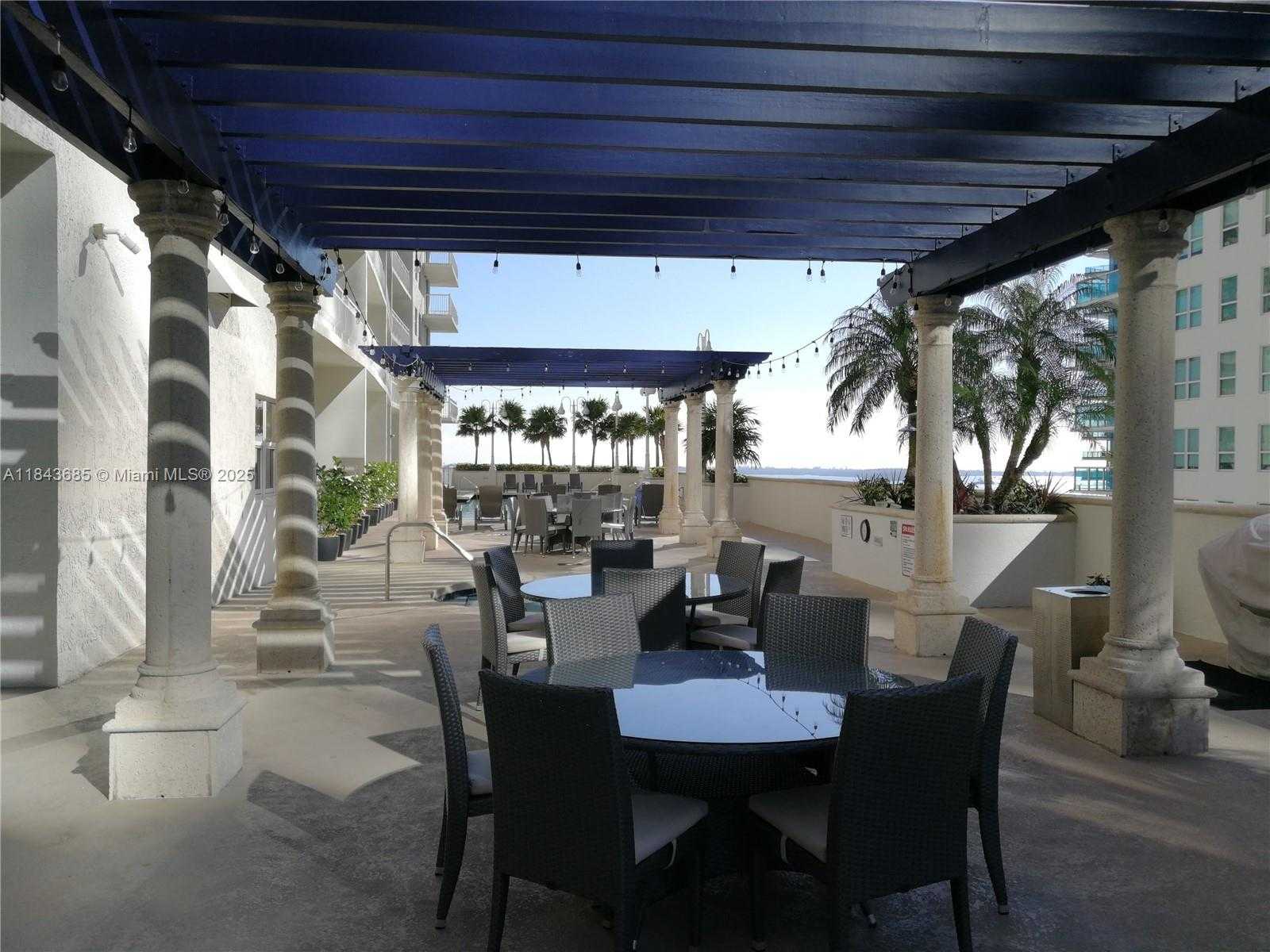 Small Image of 1200 BRICKELL BAY DR #2415, Miami Number 31
