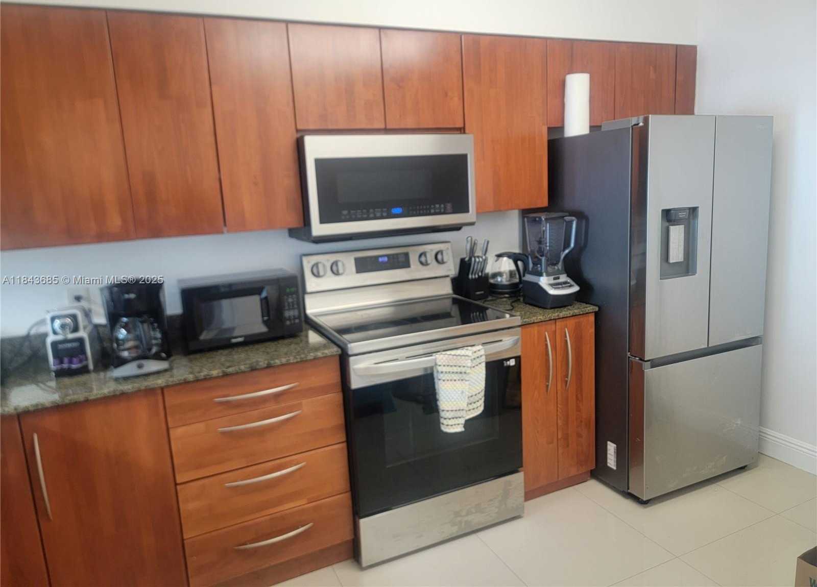 Small Image of 1200 BRICKELL BAY DR #2415, Miami Number 45