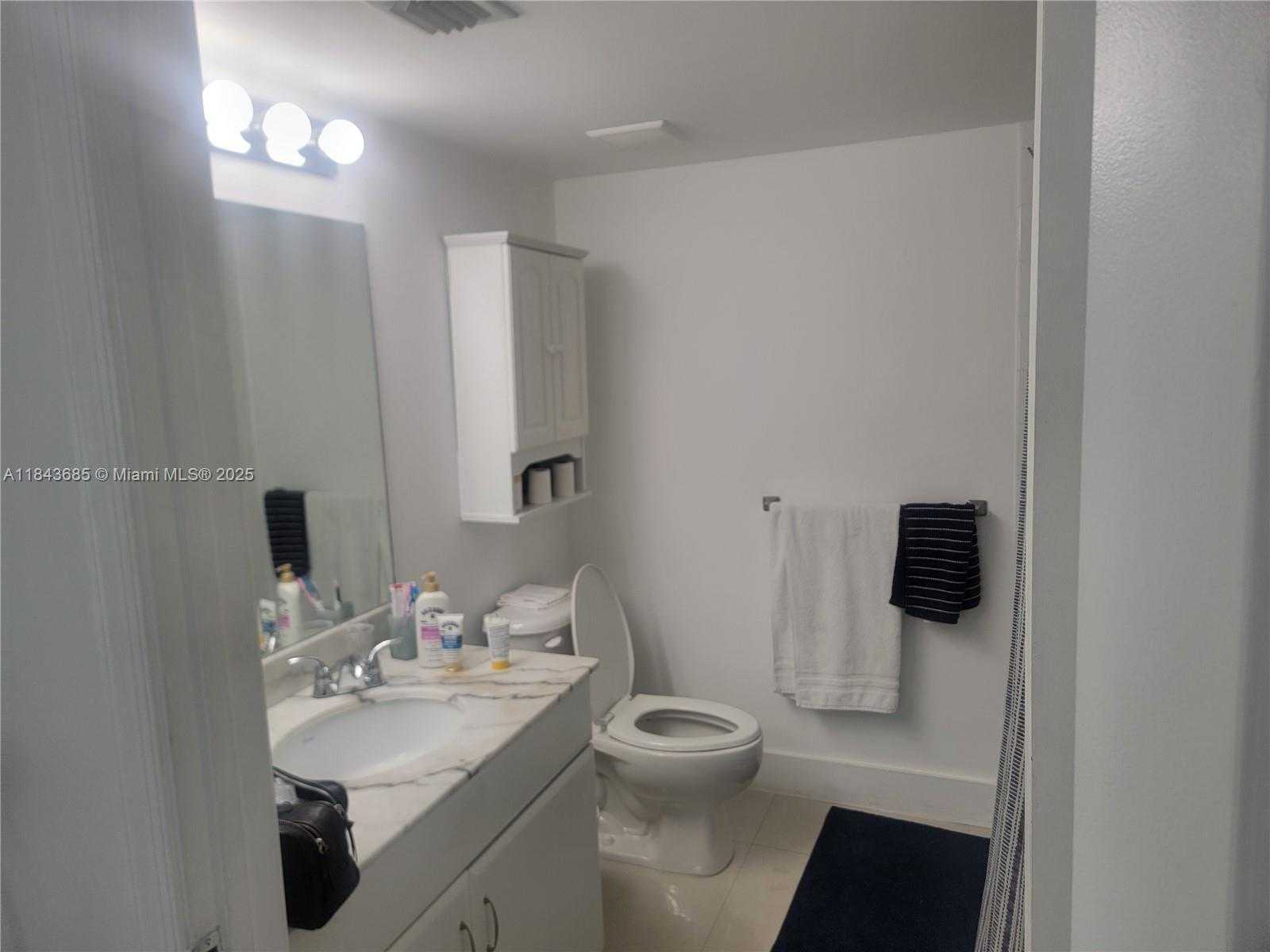 Small Image of 1200 BRICKELL BAY DR #2415, Miami Number 46