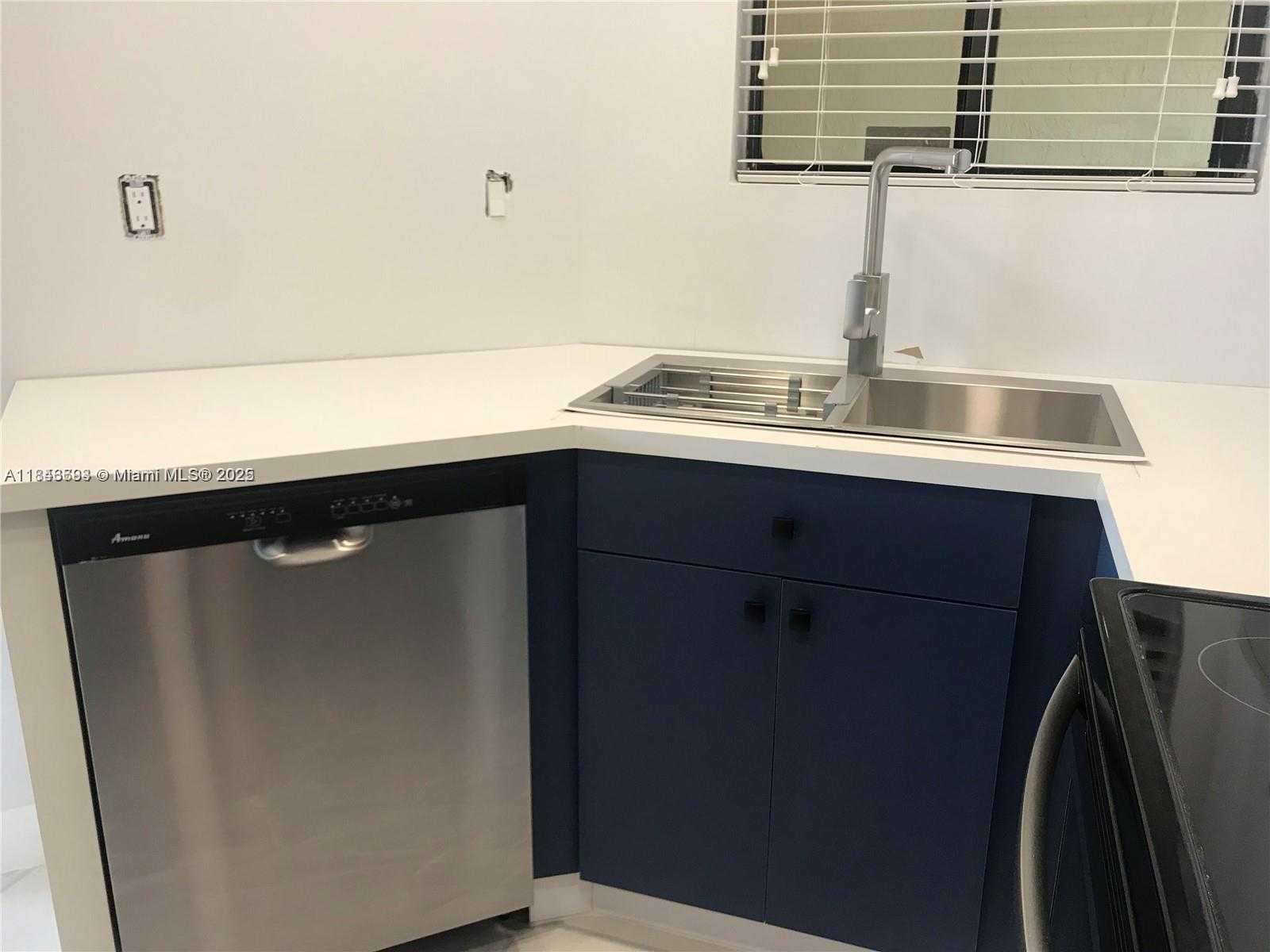 Small Image of 8205 SOUTH WEST 152ND AVE #FPH3, Miami Number 10