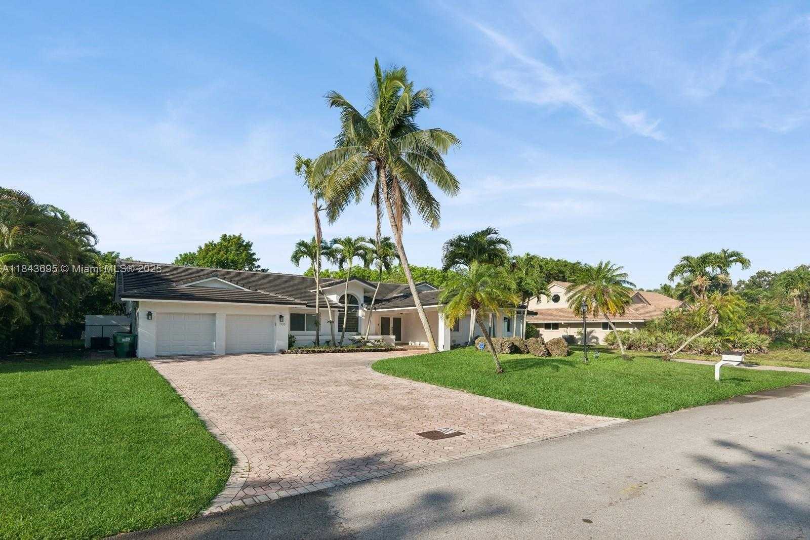 Small Image of 7720 SOUTH WEST 177TH ST, Palmetto Bay Number 2