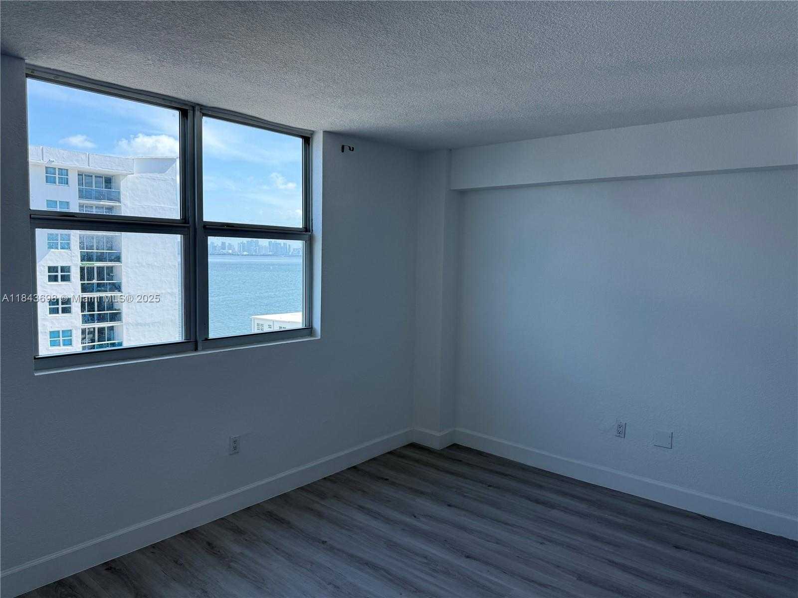 Small Image of 7501 EAST TREASURE DR #8S, North Bay Village Number 11