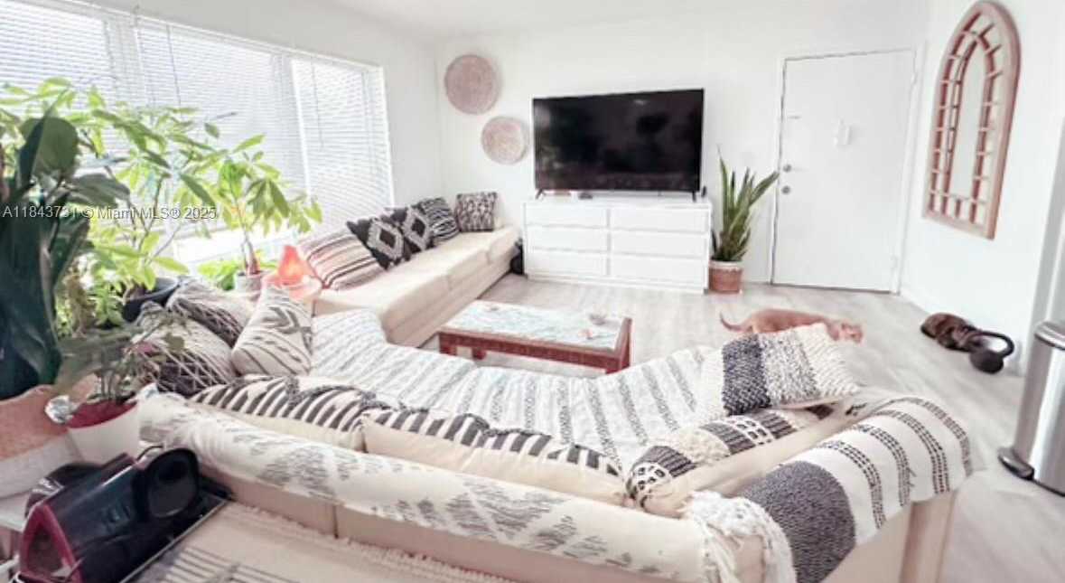 Small Image of Surfside Number 2