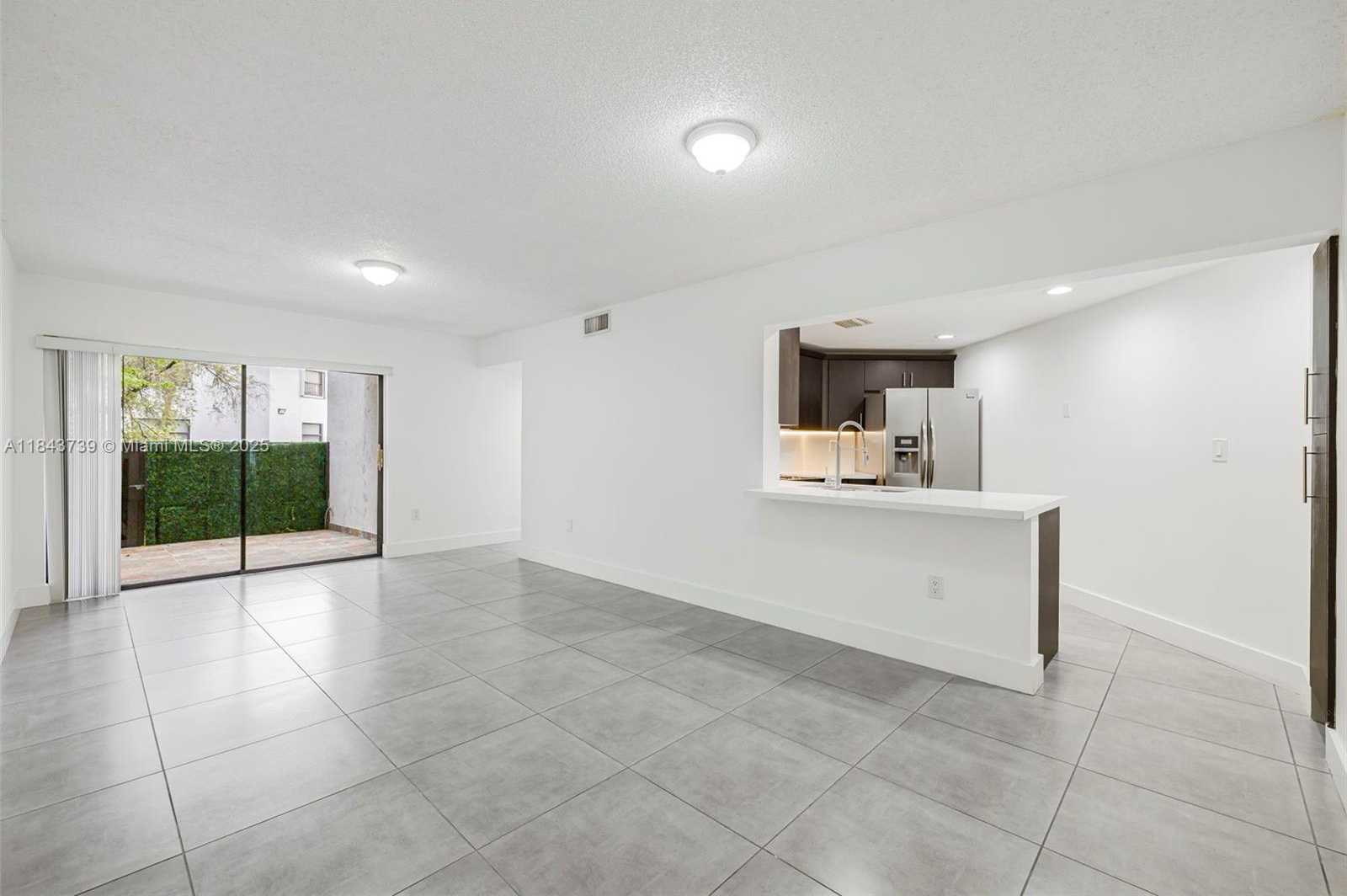Small Image of 9407 FONTAINEBLEAU BLVD #106, Miami Number 12