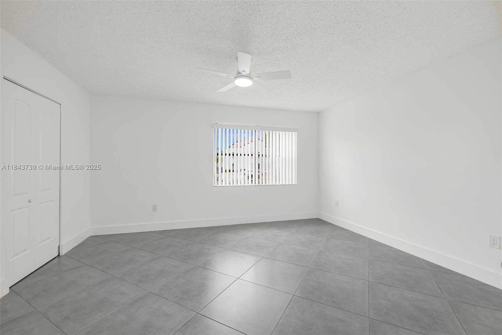 Small Image of 9407 FONTAINEBLEAU BLVD #106, Miami Number 20