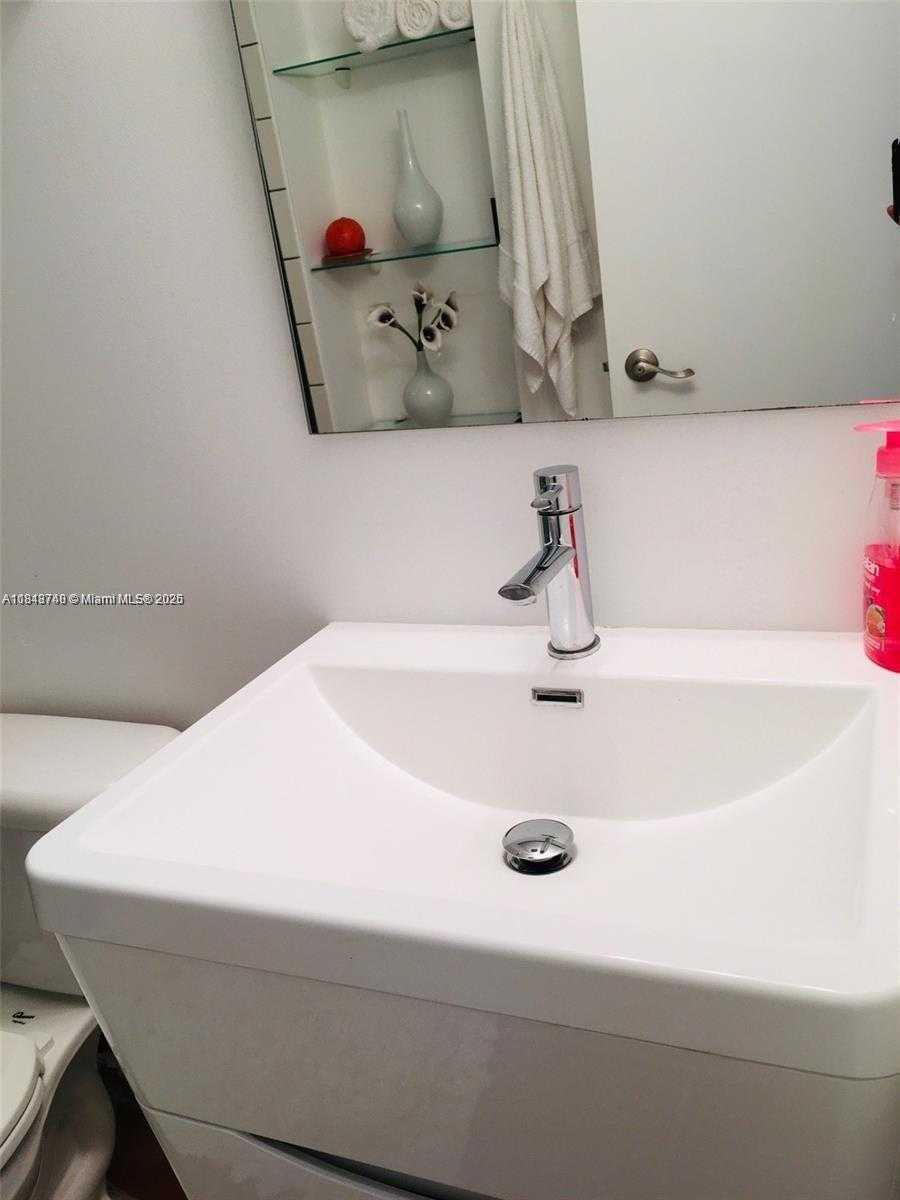 Small Image of 1301 NORTH EAST MIAMI GARDENS DR #502W, Miami Number 15