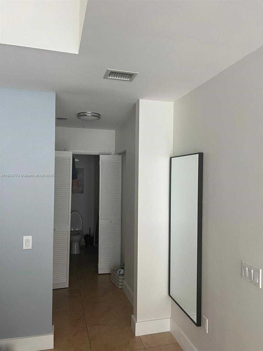 Small Image of 41 SOUTH EAST 5TH ST #604, Miami Number 12