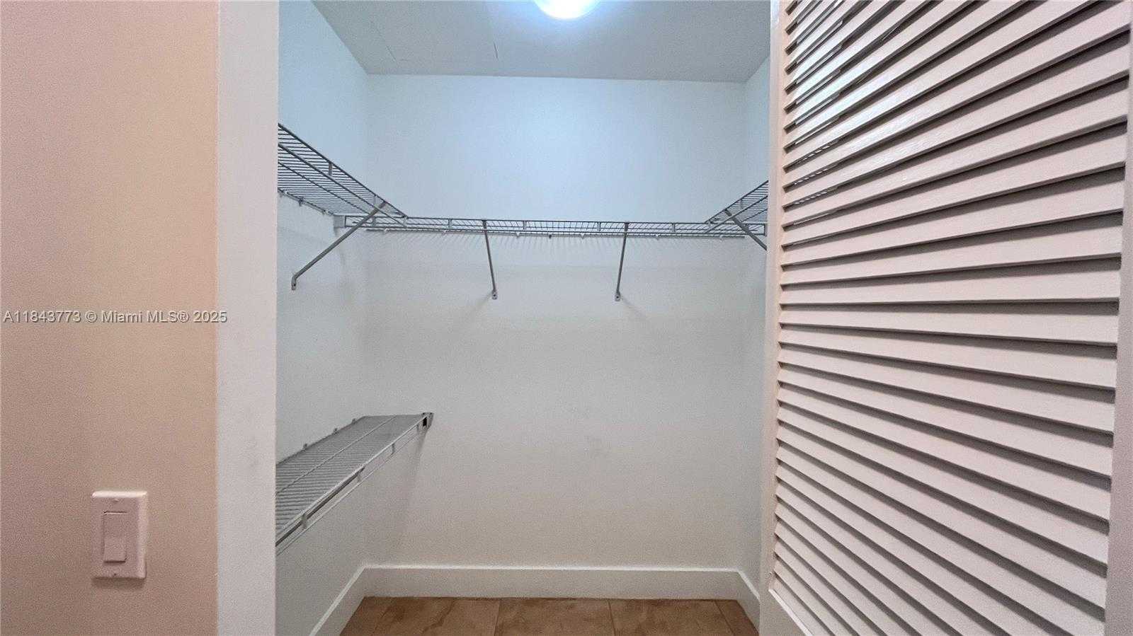 Small Image of 41 SOUTH EAST 5TH ST #604, Miami Number 16