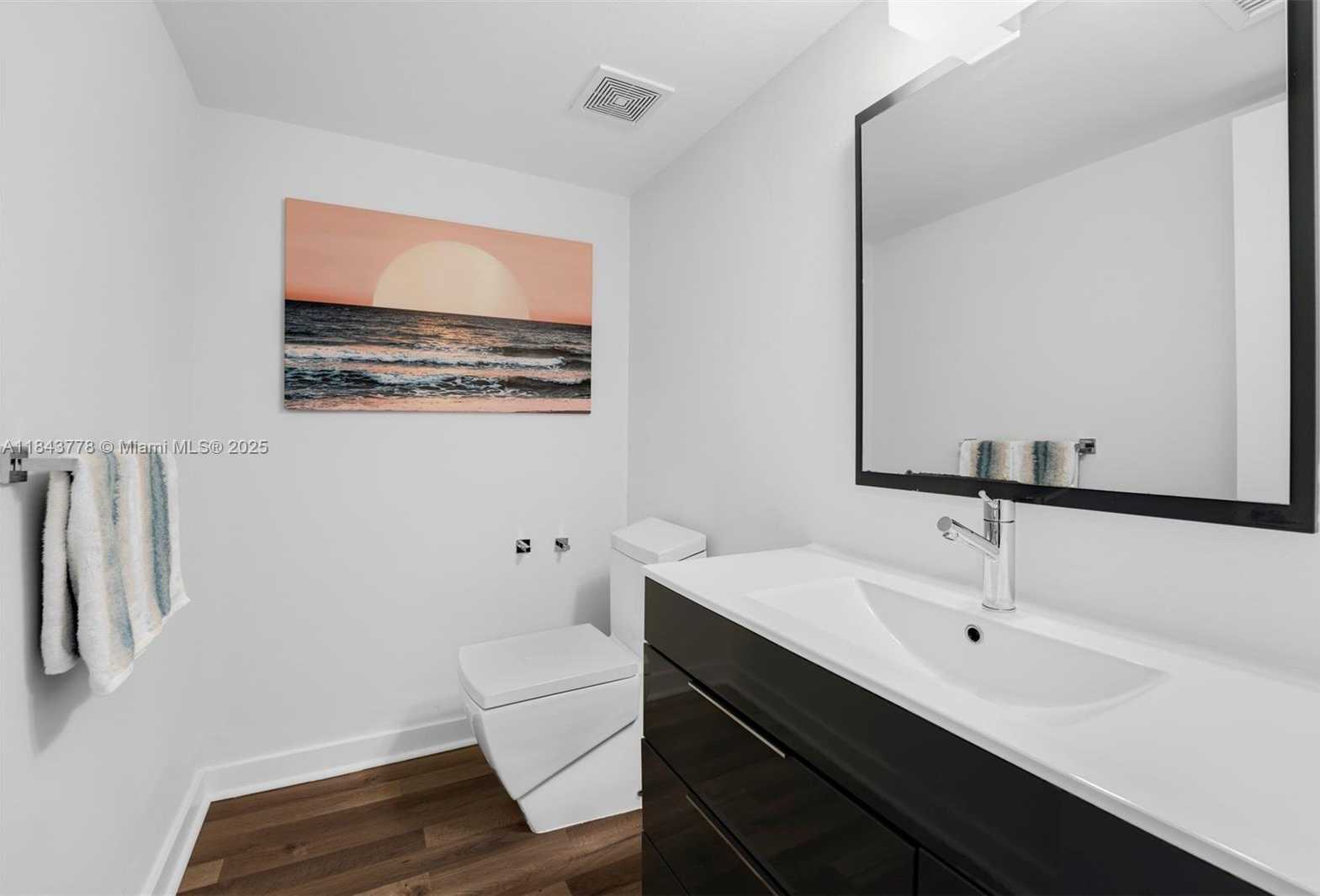 Small Image of 1800 SUNSET HARBOUR DR #1208, Miami Beach Number 11