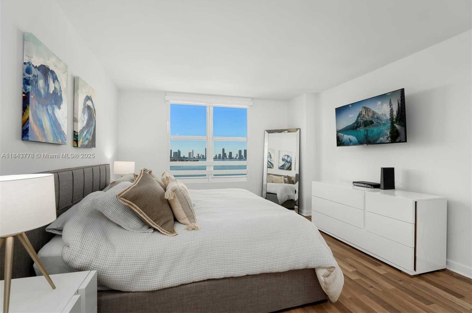 Small Image of 1800 SUNSET HARBOUR DR #1208, Miami Beach Number 23