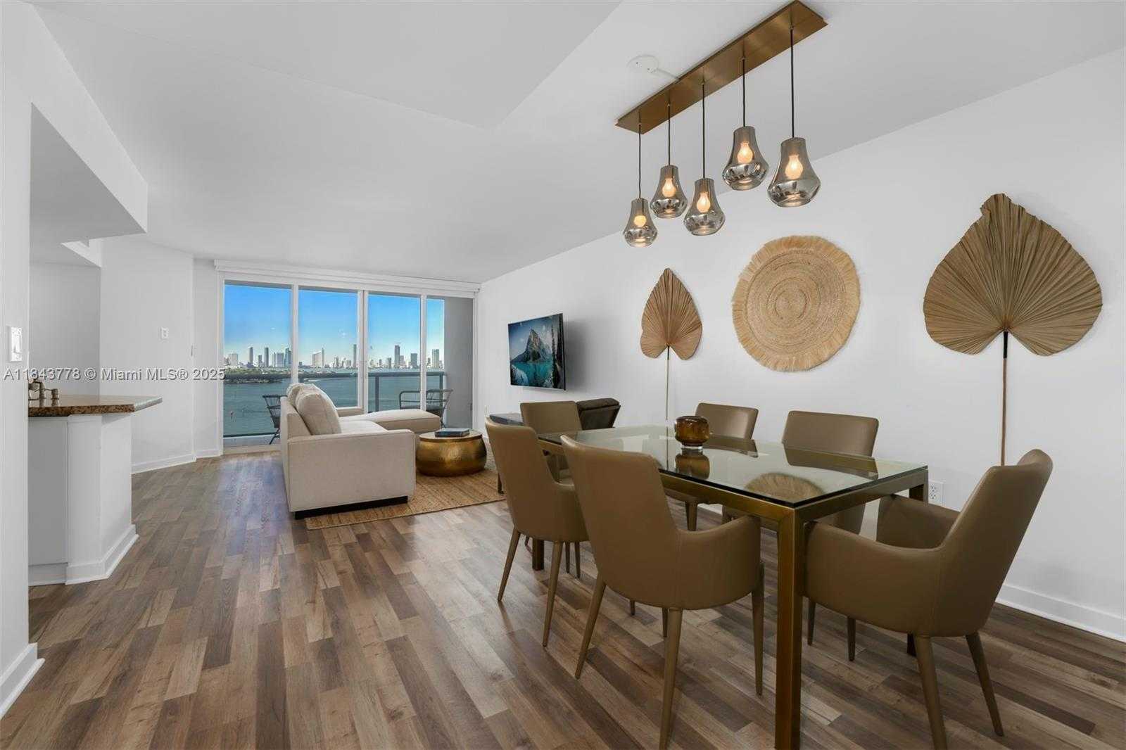 Small Image of 1800 SUNSET HARBOUR DR #1208, Miami Beach Number 4