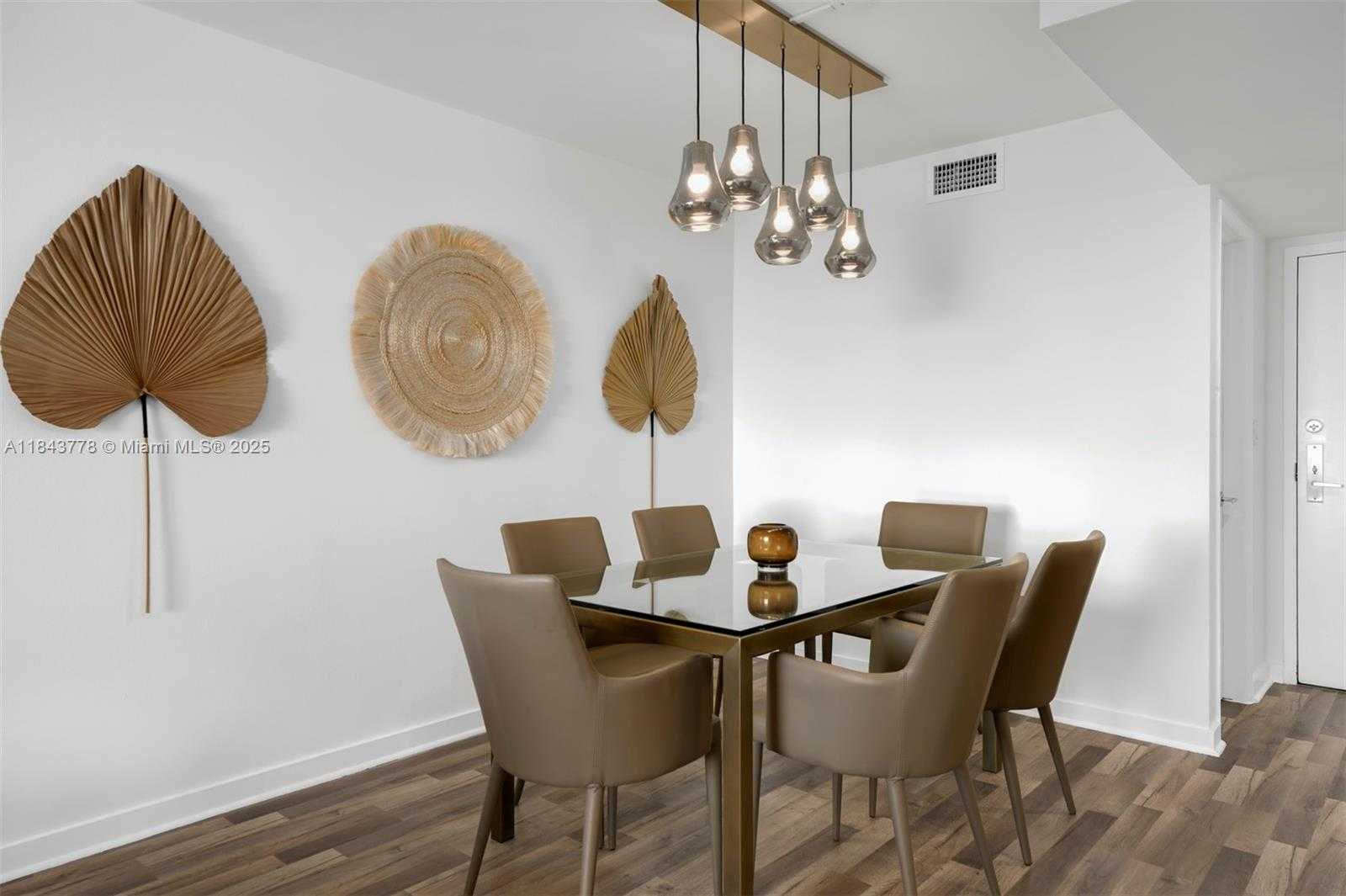 Small Image of 1800 SUNSET HARBOUR DR #1208, Miami Beach Number 6