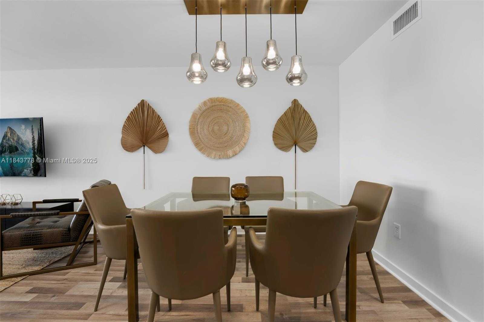 Small Image of 1800 SUNSET HARBOUR DR #1208, Miami Beach Number 8