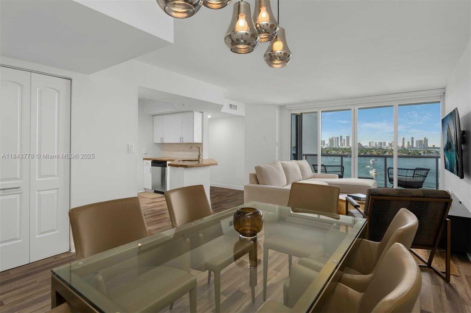Small Image of 1800 SUNSET HARBOUR DR #1208, Miami Beach Number 9