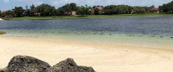 Small Image of Miami Number 9
