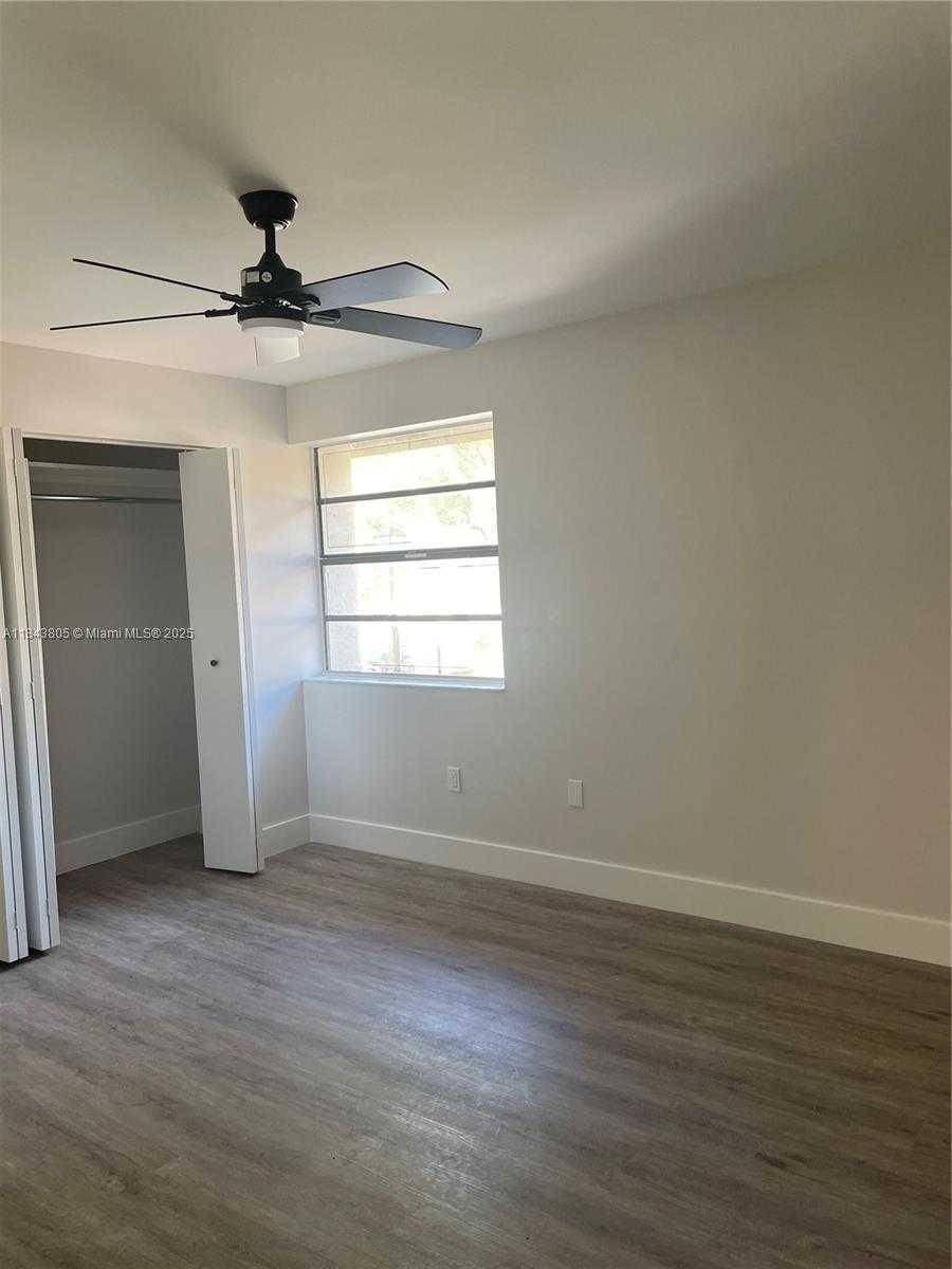 Small Image of 11439 SOUTH WEST 132ND PL #73-3, Miami Number 23