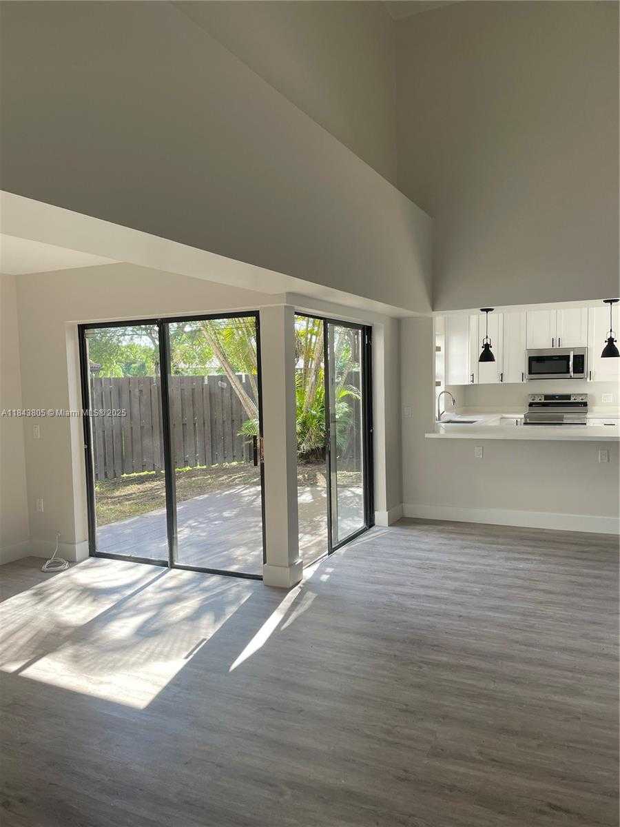 Small Image of 11439 SOUTH WEST 132ND PL #73-3, Miami Number 4