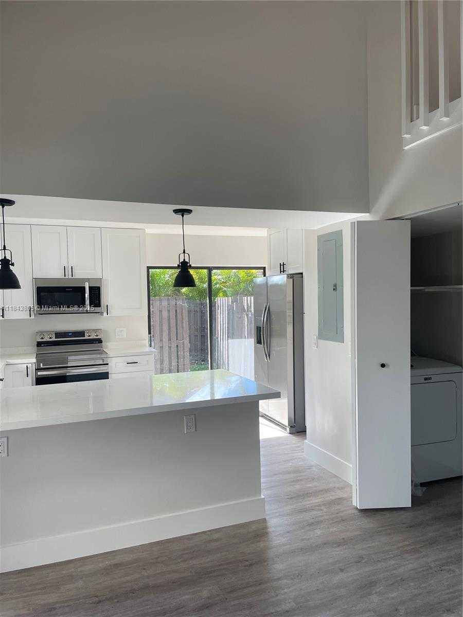 Small Image of 11439 SOUTH WEST 132ND PL #73-3, Miami Number 6