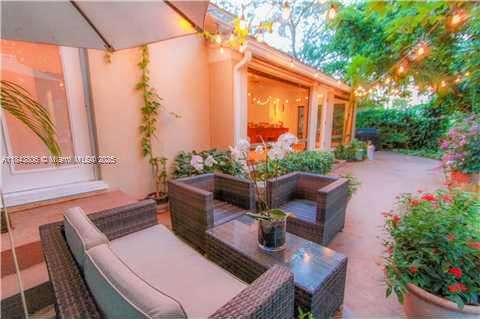 Small Image of Coral Gables Number 17