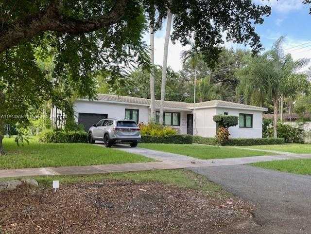 Small Image of Coral Gables Number 25