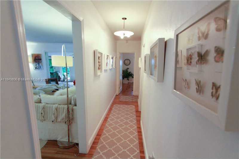 Small Image of Coral Gables Number 9