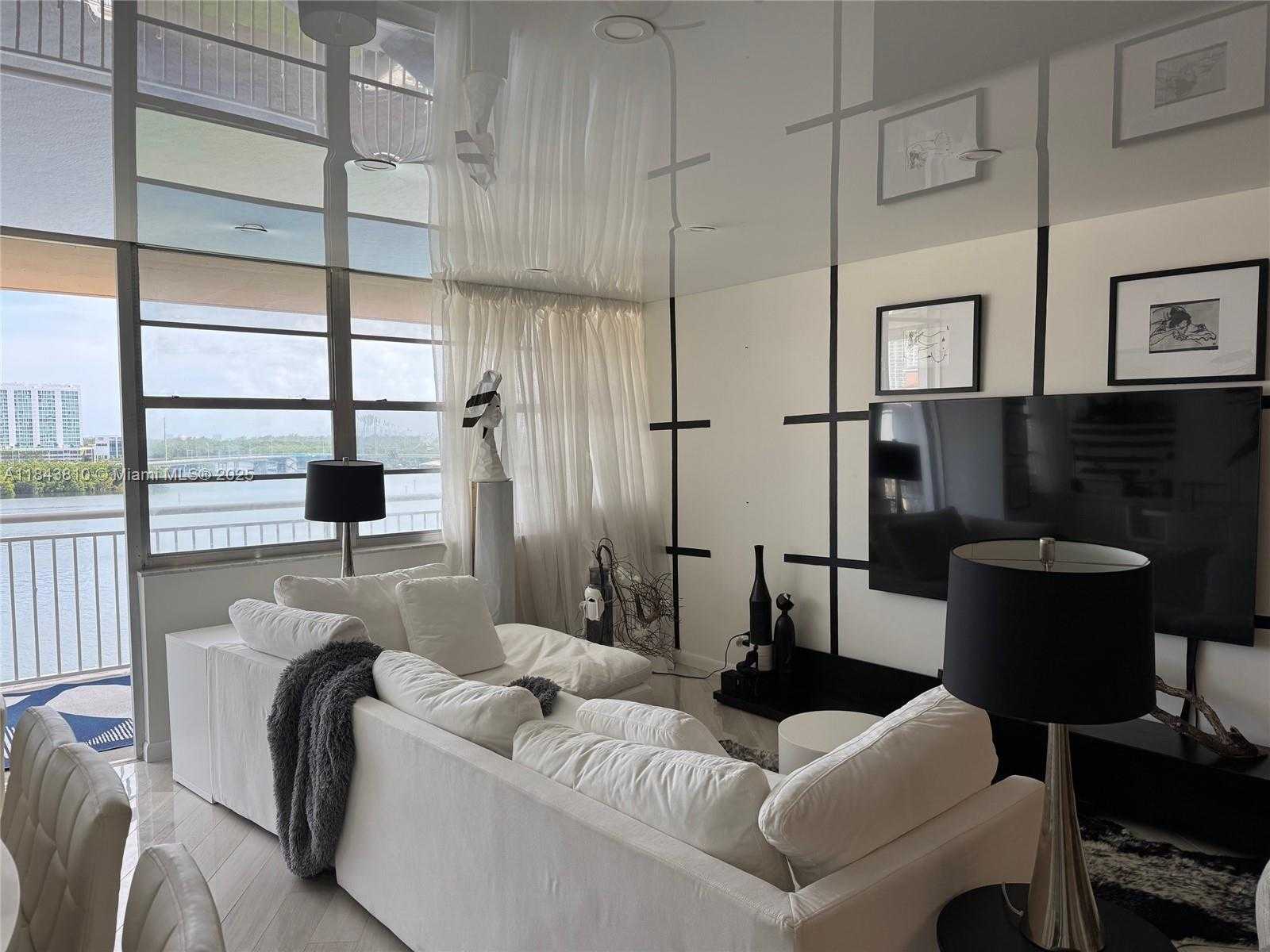 Small Image of 250 174TH ST #918, Sunny Isles Beach Number 11