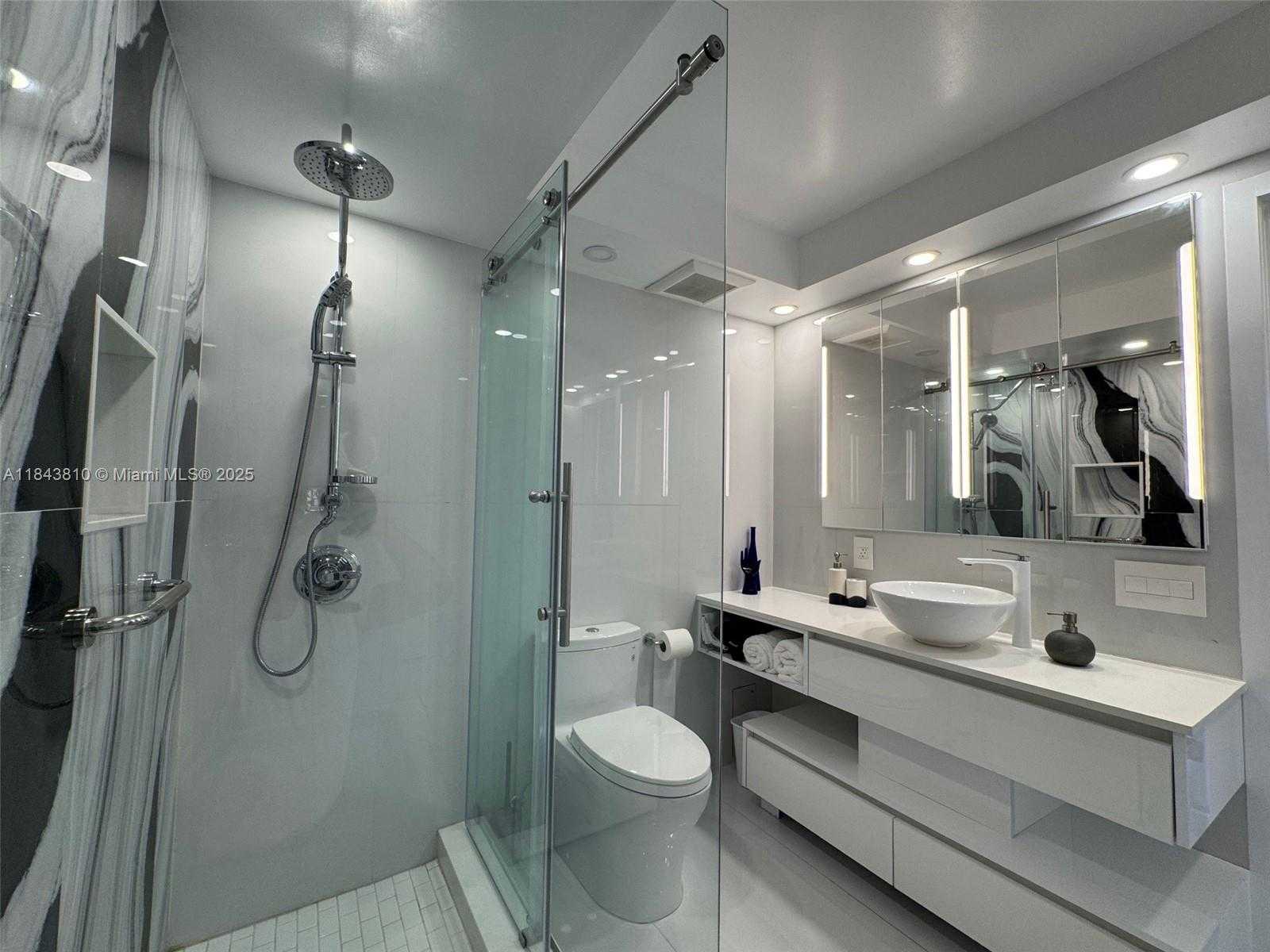 Small Image of 250 174TH ST #918, Sunny Isles Beach Number 18