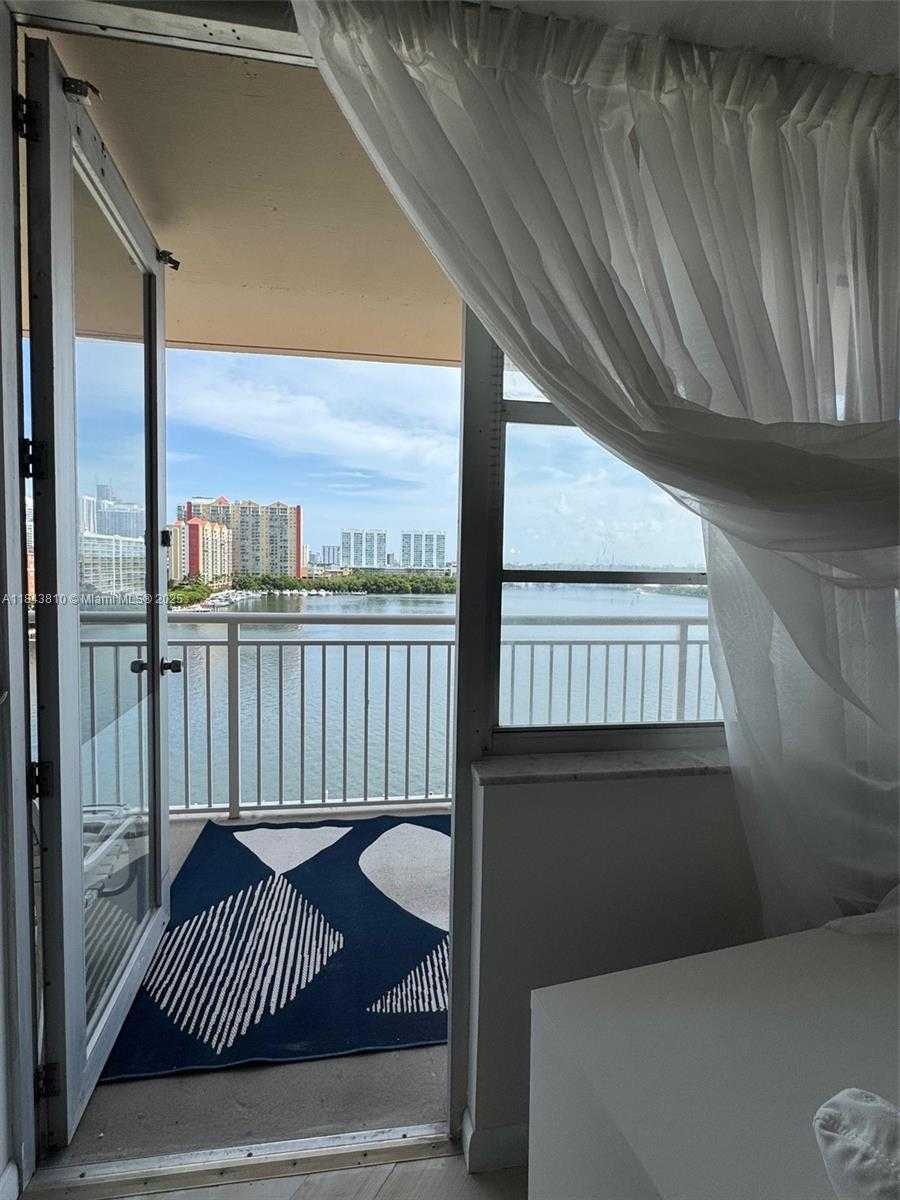 Small Image of 250 174TH ST #918, Sunny Isles Beach Number 5