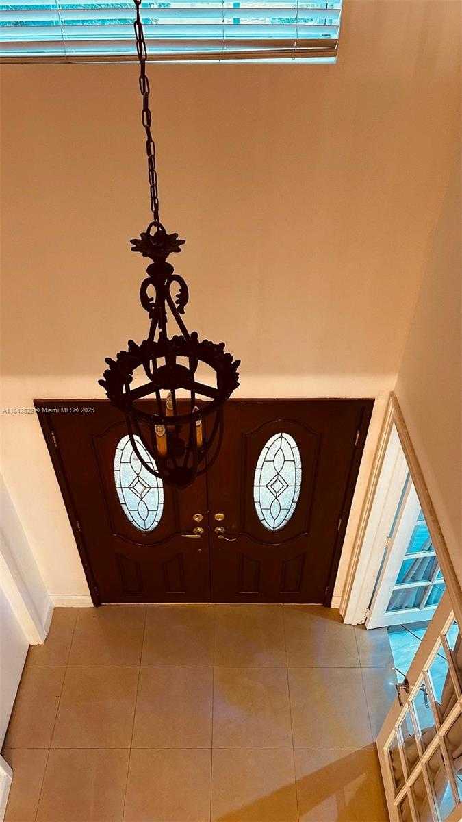Small Image of 5700 SOUTH WEST 152ND CT, Miami Number 6