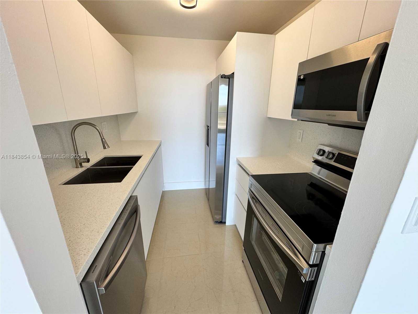Small Image of 2000 NORTH EAST 135TH ST #807, North Miami Number 10