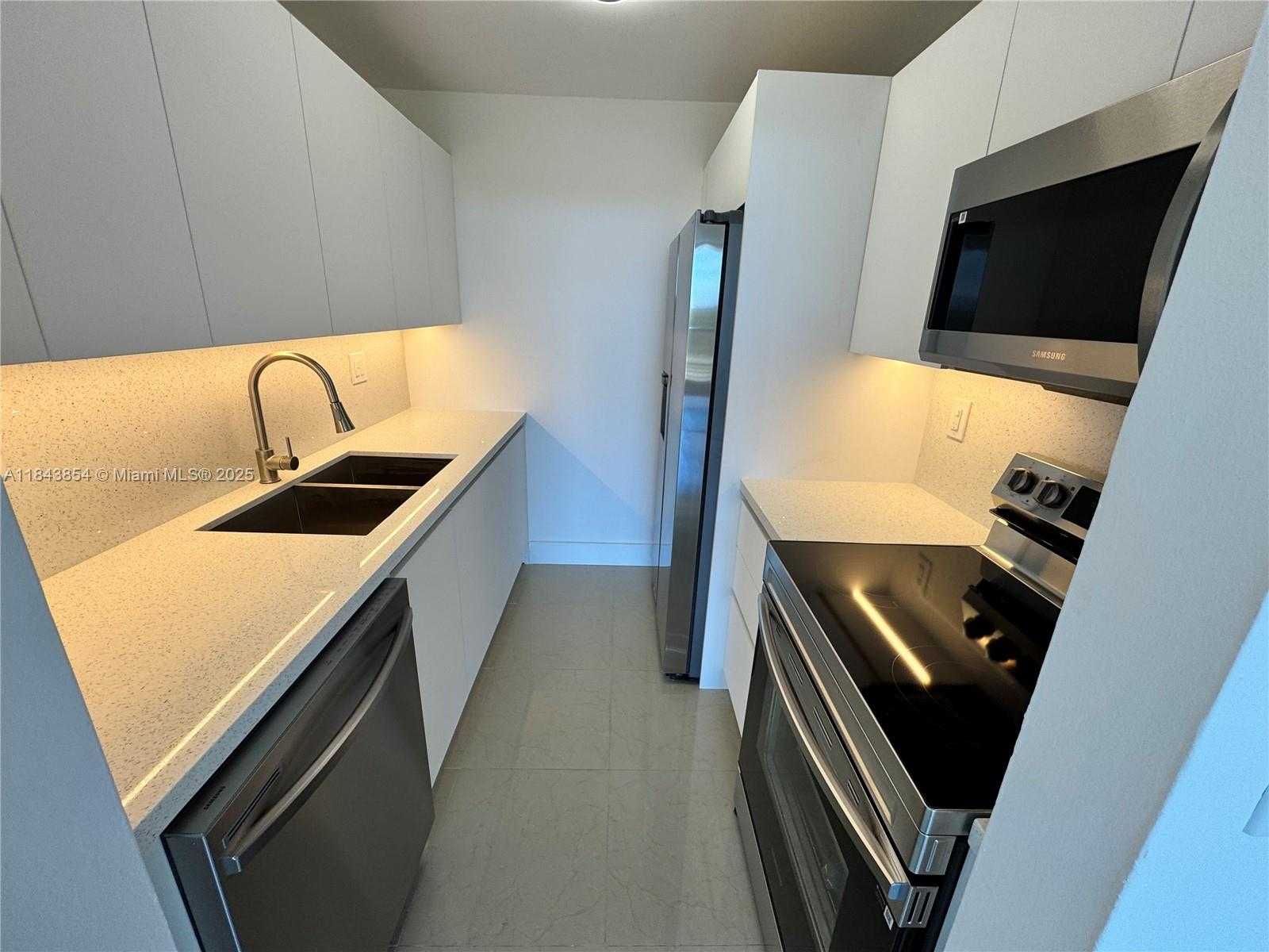 Small Image of 2000 NORTH EAST 135TH ST #807, North Miami Number 11