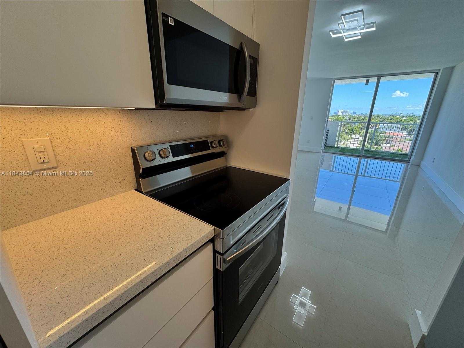 Small Image of 2000 NORTH EAST 135TH ST #807, North Miami Number 13