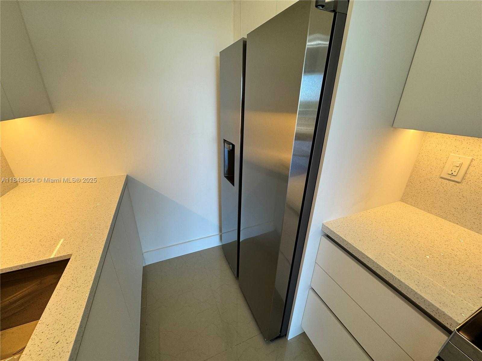 Small Image of 2000 NORTH EAST 135TH ST #807, North Miami Number 14