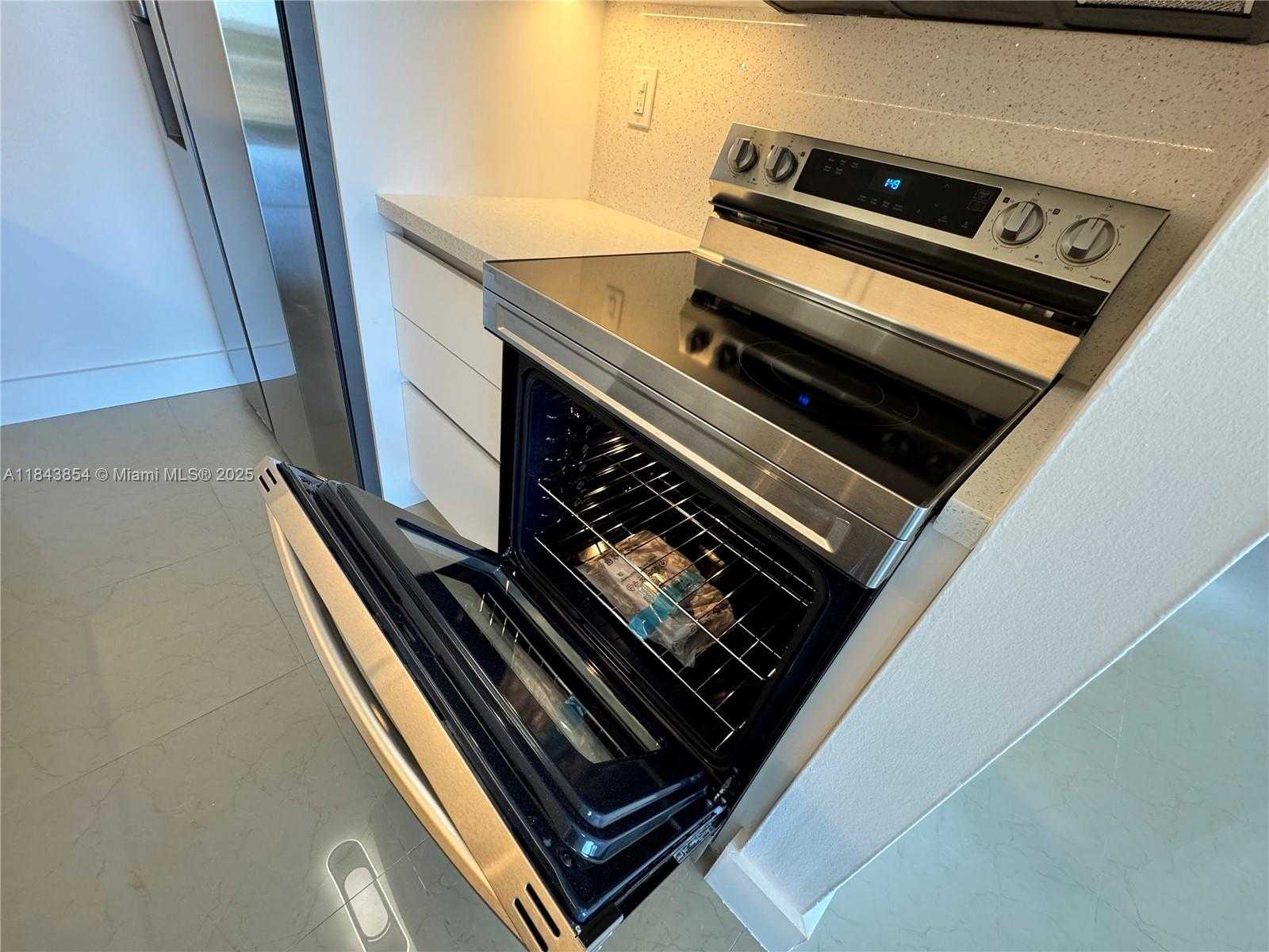 Small Image of 2000 NORTH EAST 135TH ST #807, North Miami Number 18