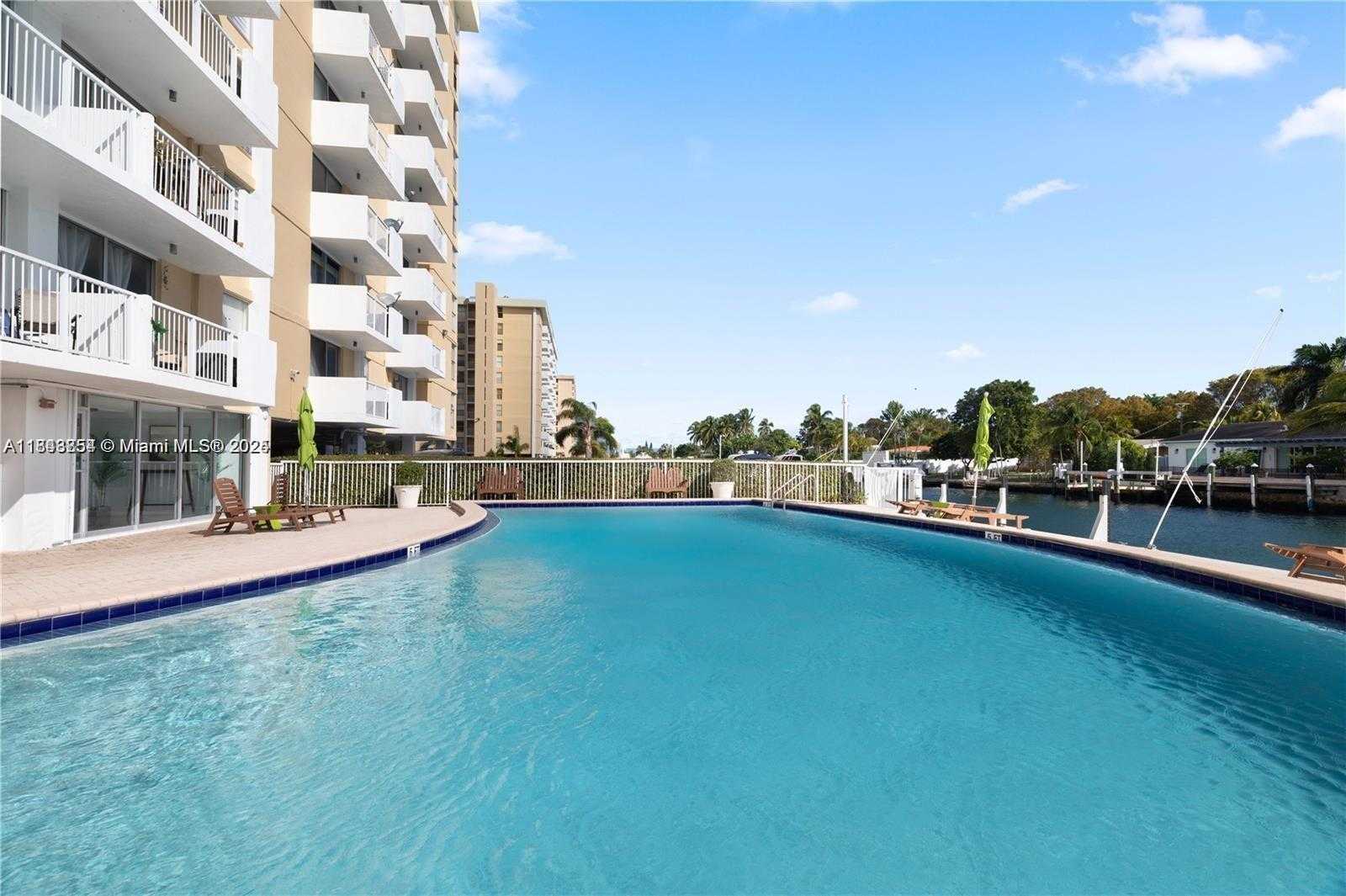 Small Image of 2000 NORTH EAST 135TH ST #807, North Miami Number 2