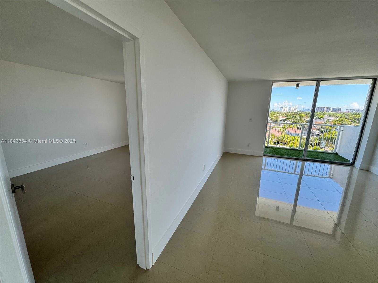 Small Image of 2000 NORTH EAST 135TH ST #807, North Miami Number 21