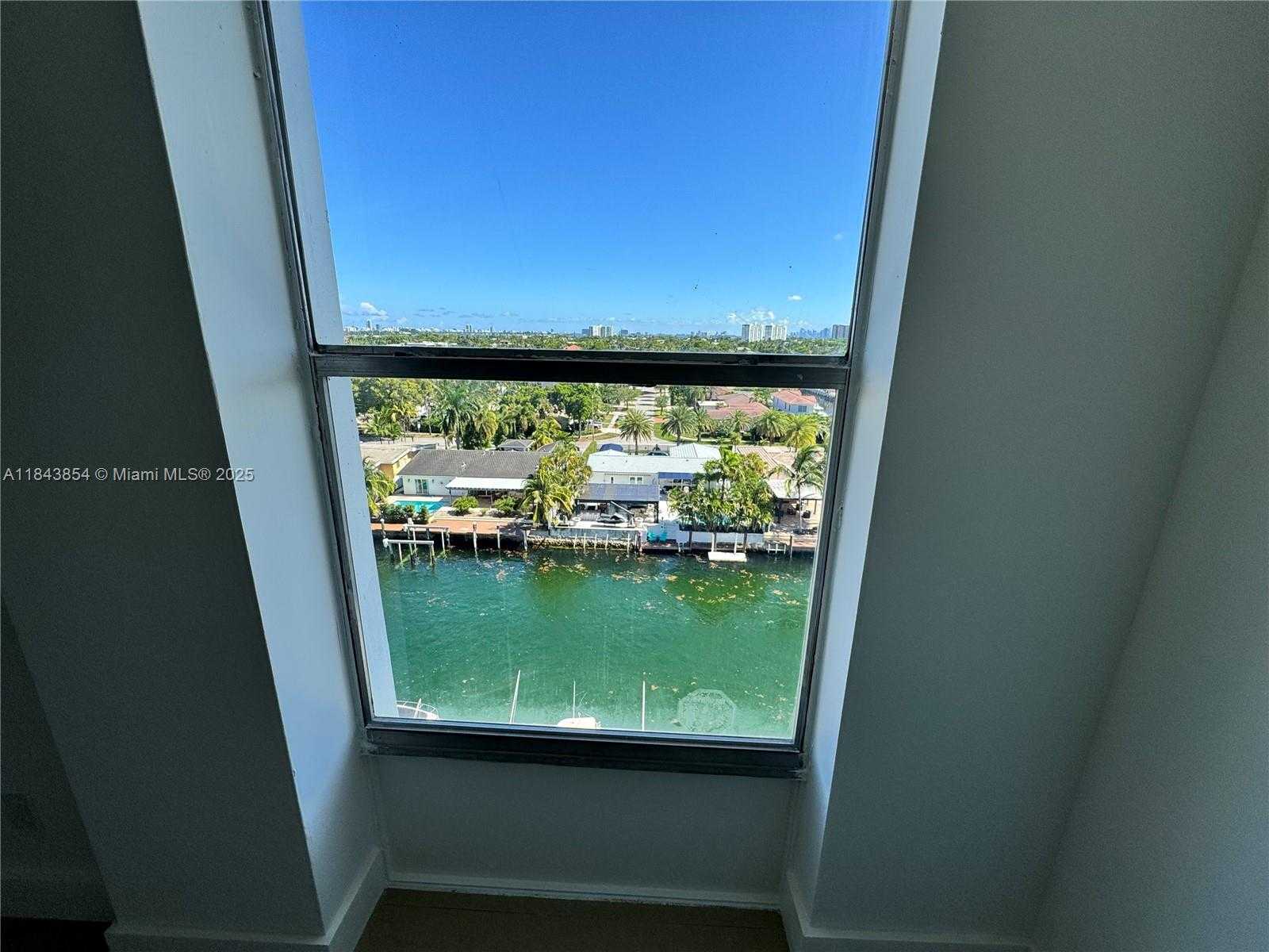 Small Image of 2000 NORTH EAST 135TH ST #807, North Miami Number 23