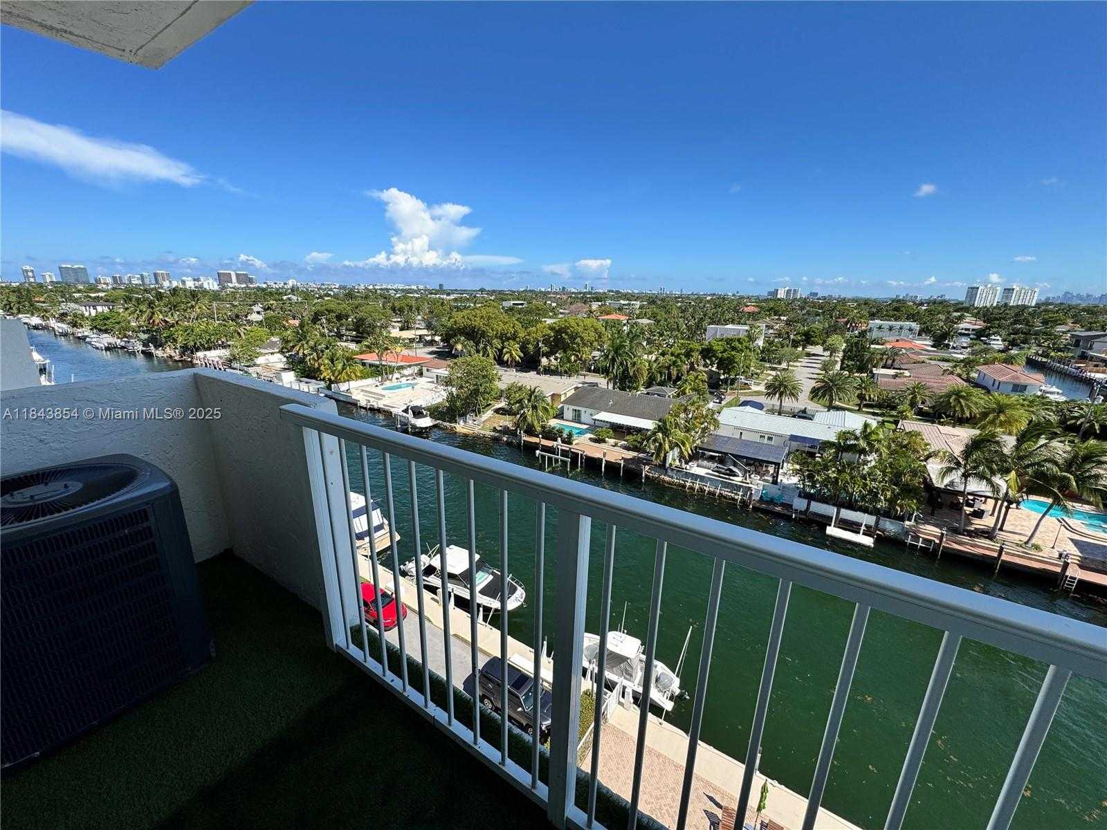Small Image of 2000 NORTH EAST 135TH ST #807, North Miami Number 33