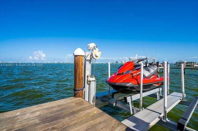 Small Image of 9999 NORTH EAST 13TH AVE, Miami Shores Number 29