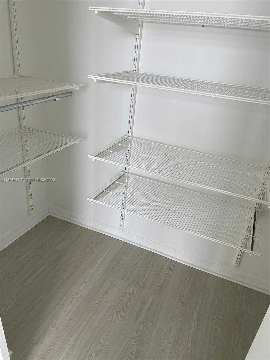 Small Image of 951 BRICKELL AVE #2803, Miami Number 16