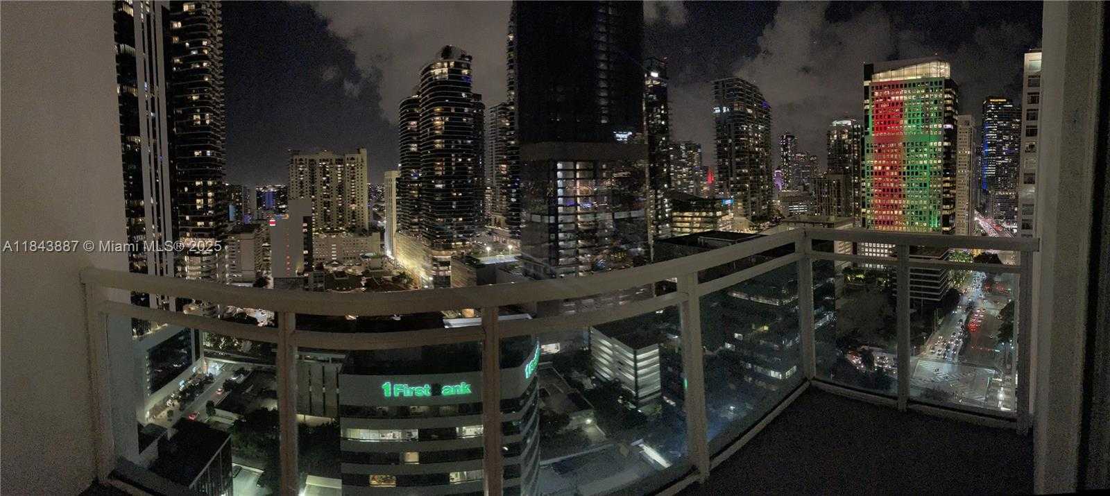 Small Image of 951 BRICKELL AVE #2803, Miami Number 4
