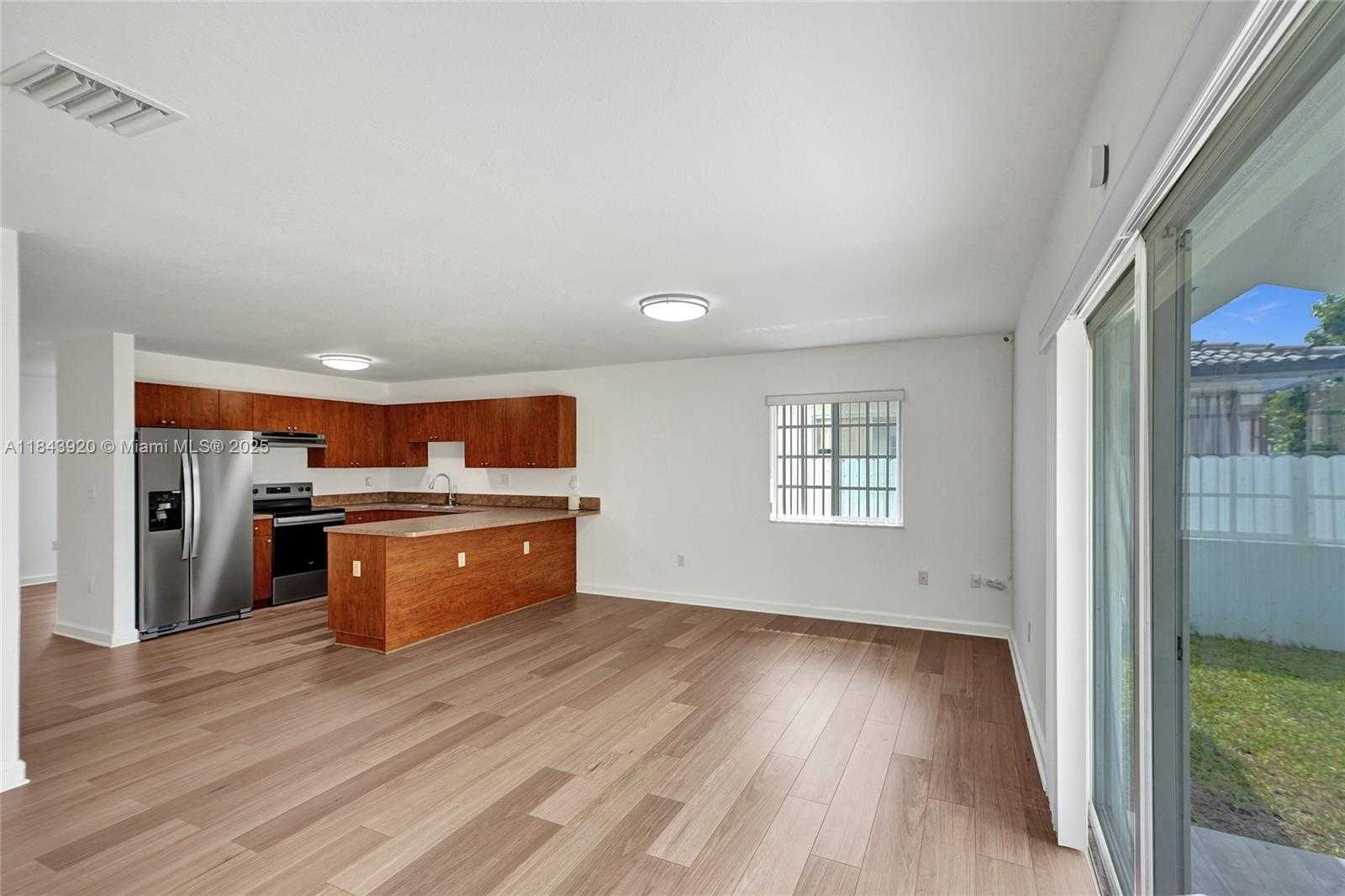 Small Image of 12254 SOUTH WEST 217TH ST, Miami Number 13