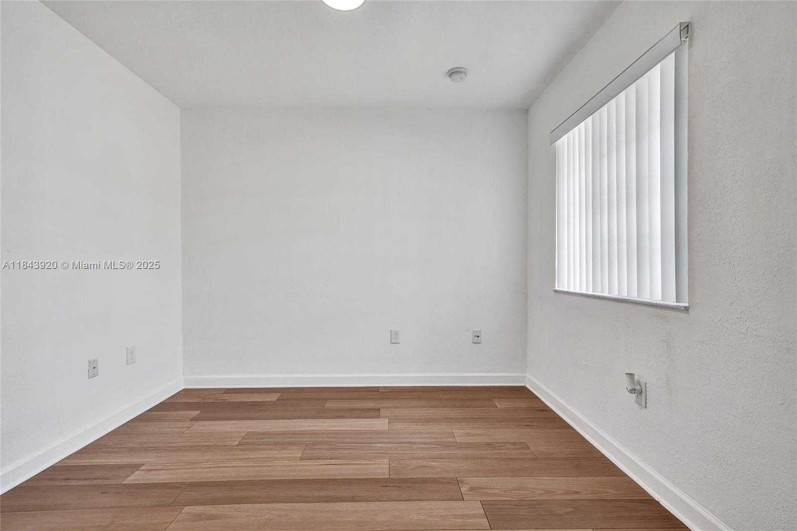 Small Image of 12254 SOUTH WEST 217TH ST, Miami Number 25